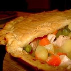 Low-Fat Chicken Pot Pie Low Fat Chicken Pot Pie, Vegetable Pot Pie Recipe, Vegetable Pot Pie, Turkey Sauce, Low Fat Chicken, Turkey Pot, Pot Pie Recipe, Turkey Pot Pie, Easy Chicken Pot Pie