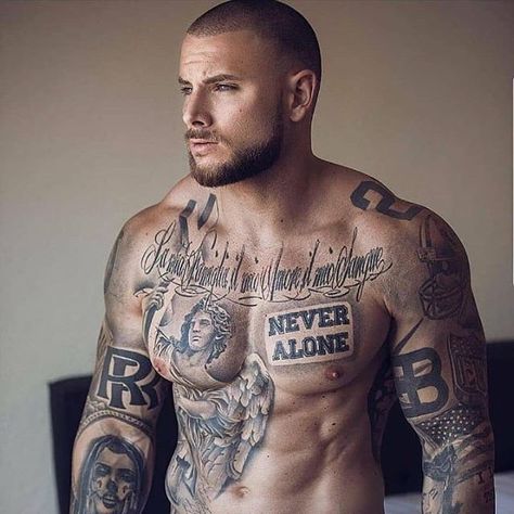 Instagram Video Tattoo, Man With Tattoos, Many Tattoos, Tatted Men, Tattoo Chest, Modele Fitness, Anthony Kiedis, Inked Men, Never Alone