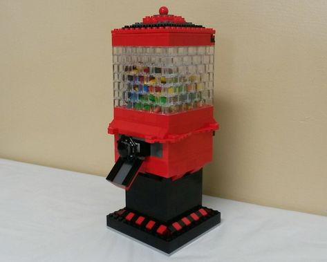 LEGO IDEAS - - LEGO Candy Dispenser Lego Candy Dispenser, Lego Candy, Reese's Pieces, Lego Club, Lego Diy, Lego Craft, Lego Blocks, Candy Dispenser, Lego Toys