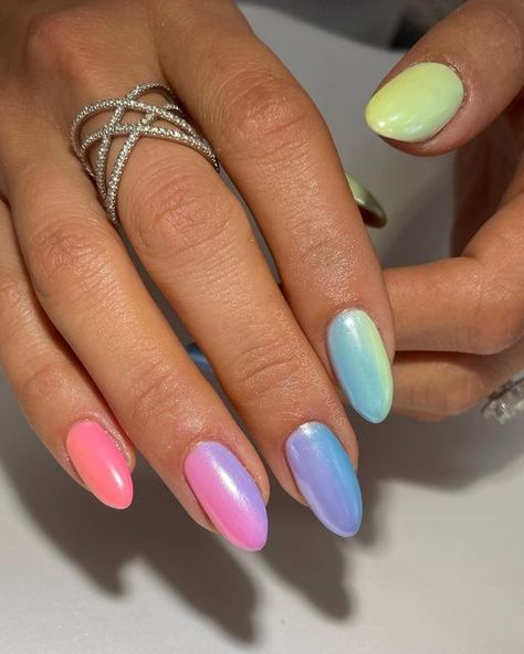 Winter Rainbow Nails 2023-2024 21 Ideas: Embrace the Colorful Chill - Women-Lifestyle.com Nail Rainbow Designs, Biab Chrome Nails, Chrome Rainbow Nails, Pastel Rainbow Nail Art, Ombre Rainbow Nails, Nail Designs Pastel, Pastel Chrome Nails, Rainbow Chrome Nails, Rainbow Ombre Nails