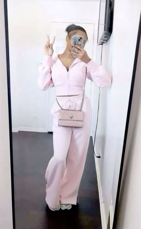 Lululemon Outfit Black Women, Full Pink Outfit, Female Clothing Brand, Chill Outfits For School, Mode Zara, Fasion Outfits, Chill Fits, Cute Lazy Day Outfits, Lazy Outfits