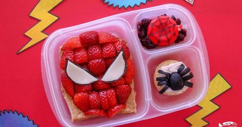 How to make a Spider-Man Sandwich lunch for your kids! Packed in #easylunchboxes Man Lunch Ideas, Bento Lunch Ideas, Man Sandwiches, Man Lunch, Fun Kid Lunch, Kids Lunch Box Meals, Bento Box Lunch For Kids, Preschool Lunch, Sandwich Lunch