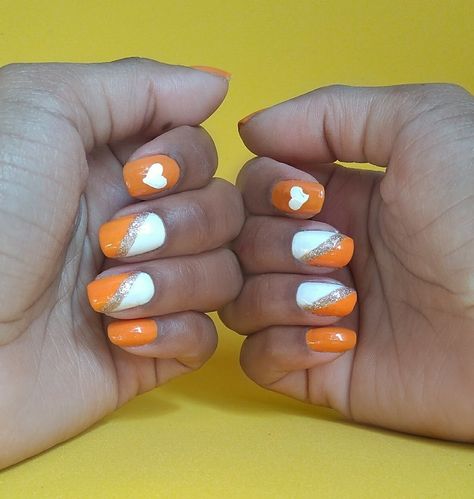 Tennessee Volunteers Nails, University Of Tn Nails, School Spirit Nails Designs, Ut Vols Nails, Tennessee Vols Nails Designs, Tennessee Football Nails, University Of Tennessee Nails, Tennessee Orange Nails, Tn Vols Nails