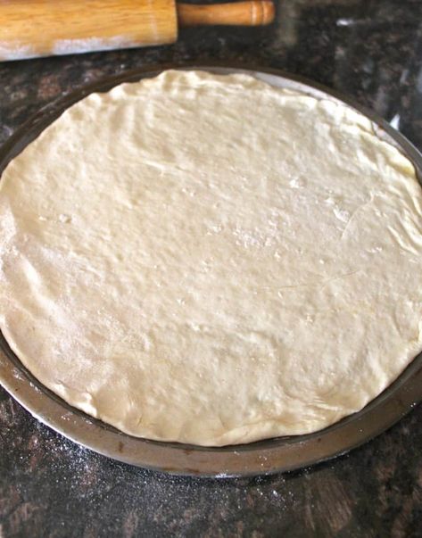 IMG_1380 Low Sodium Pizza, Perfect Pizza Crust, Homemade Pizza Dough Recipe, Homemade Pizza Crust, Pizza Shapes, Breakfast Soup, Pizza Sauce Recipe, Yeast Bread Recipes, Pizza Dough Recipe