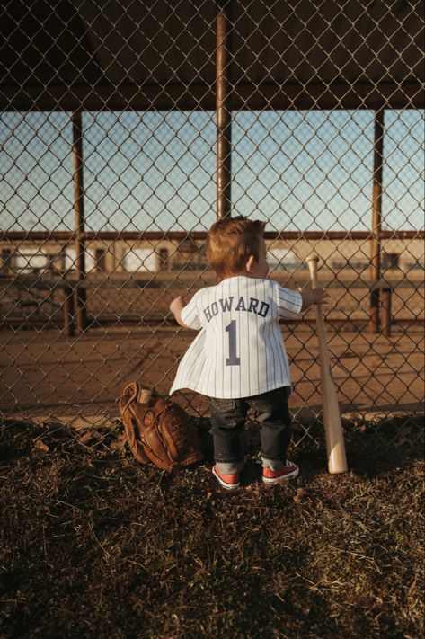 Rookie Year First Birthday Outfit, Baseball First Birthday Outfit, Baseball Smash Cake Photoshoot, Baseball Birthday One Year, Baseball First Birthday Cake Smash, Rookie Year Birthday Pictures, Rookie Year Baseball Pictures, First Birthday Boy Photoshoot Ideas, Baseball Photoshoot Ideas Kids