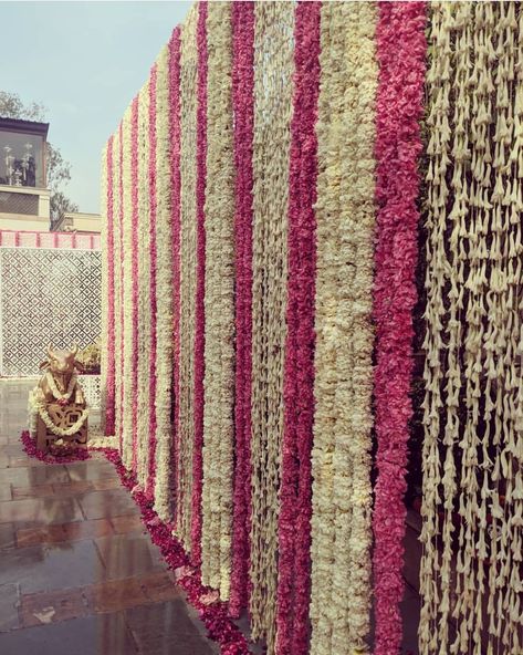 White n pink flower hanging... #indianweddingblog #saree #designerblouse #teluguwedding #telugubride #tamilwedding #tamilbride #weddingbrigade #gorgeousbride #shopzters #shaadimagic #bridesessentials #ezwed #pellipoolajada #southindianbride #southindianwedding #templejewellery #southindianweddingdecor White Flower Decoration Wedding Indian, White Decor Indian Wedding, Sari Decoration Ideas, Muhurtham Stage Decoration, Cricut Home Decor Projects, Cricut Home Decor, Hindu Wedding Decorations, Small Wedding Decor, Cricut Home