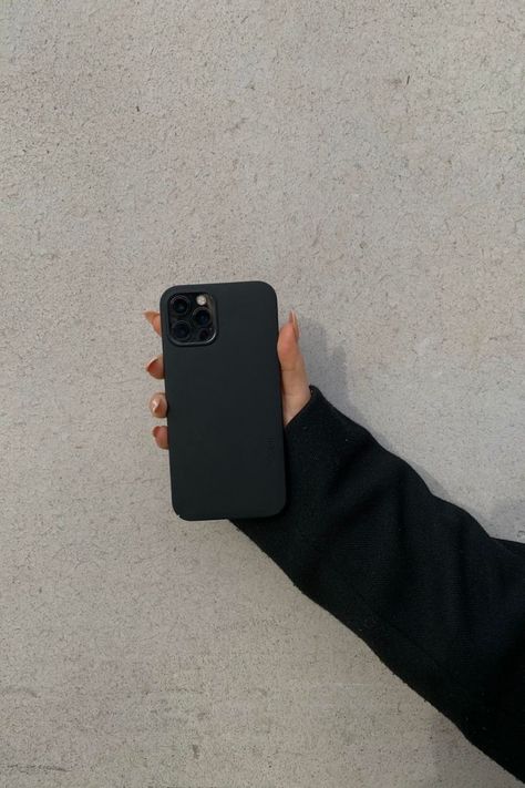 Black Iphone Cases Aesthetic, Black Iphone Aesthetic Case, Black Iphone Case Aesthetic, Black Case Aesthetic, Black Iphone Aesthetic, Black Aesthetic Phone Case, Black Phone Case Aesthetic, Diy Phone Accessories, Iphone Aesthetic Case