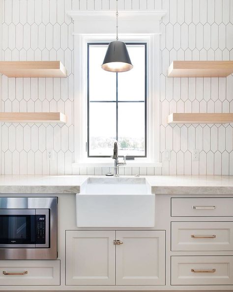 Bedrosians Tile and Stone on Instagram: “A fun breakaway from the classic subway tile, our Reine collection offers a fun shape that can be installed in multiple different ways.…” Picket Tile Backsplash, Picket Tile, Geometric Tile Pattern, Bedrosians Tile, Matte Ceramic, Geometric Tiles, Ceramic Wall Tiles, White Tiles, Kitchen Tiles