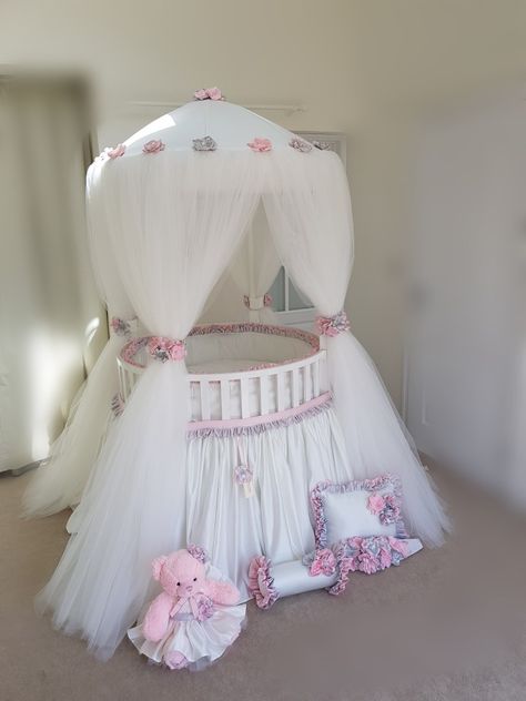 Diy Doll Bed, Luxury Baby Crib, Doll Bed Diy, Baby Crib Designs, Magical Decorations, Baby Doll Bed, Baby Beds, Princess Nursery, Doll Crib