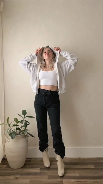 LIZETTΞ ROSSER on Instagram: "Boyfriend boxy zip hoodie + top @aritzia Criss cross straight jeans @agolde Necklaces @mejuri" Instagram Boyfriend, Hoodie Top, Straight Jeans, Criss Cross, Zip Hoodie, Normcore, Necklaces, On Instagram, Instagram