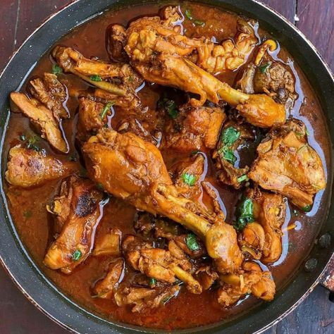 Punjabi Chicken Curry, Best Chicken Curry Recipe, Healthy Chicken Curry, Cape Malay, Chicken Curry Recipe, Sanjeev Kapoor, Easy Chicken Curry, Chicken Gravy, Oven Baked Chicken