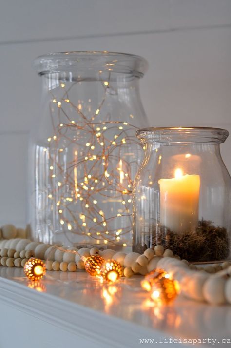 Hygge Party Decor, Hygge Wedding Fall, Hygge Lighting Ideas, Hygge Aesthetic Living Room, Hygge Christmas Decorating Ideas, Fall Hygge Decor, Winter Hygge Decor, Hygge Lights, Hygge Party