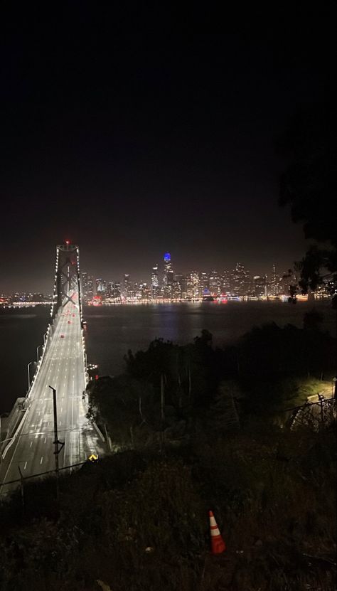 Downtown San Francisco At Night, Night California Aesthetic, San Fransico Aesthetic Night, Bay Area California Aesthetic, California Aesthetic San Francisco, California Bay Area Aesthetic, San Fran Aesthetic, Oakland California Aesthetic, Sanfransico California Aesthetic