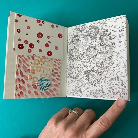 5 Ways to Fill Your Sketchbook | Mindful Art Studio Watercolour Quilts, Ideas To Fill A Sketchbook, Mindfulness Drawing, Ways To Fill Your Sketchbook, Amy Maricle, Sketchbook Patterns, Slow Drawing, Abstract Sketchbook, Fill A Sketchbook