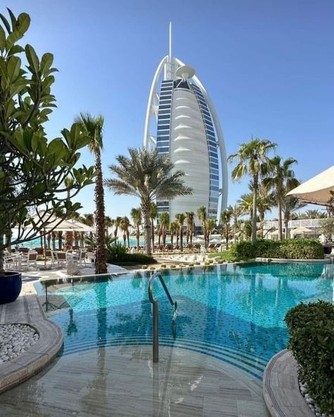 Luxury Life Aesthetic, Dubai Beach, Dubai Holidays, Dubai Vacation, Dubai Aesthetic, Dubai City, Vacation Places, City Aesthetic, Best Cities