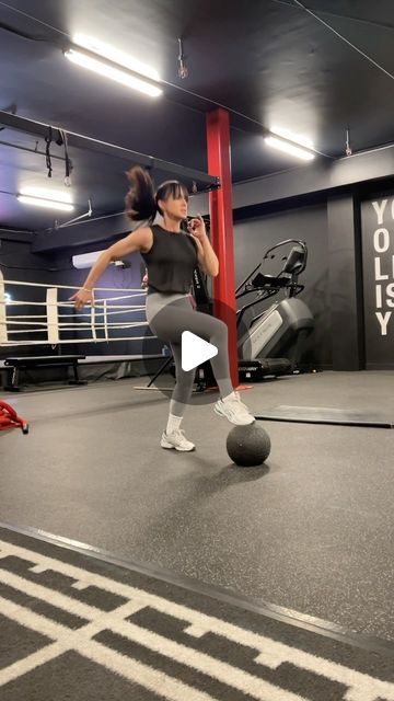 Stephanie Hamel on Instagram: "Full Body HIIT Finisher 🔥 

🔻 Share or Save for later 🔻

👉🏼 Equipment needed Slam Ball
👉🏼 5 Exercises 
👉🏼 45 seconds On 15 seconds Rest
👉🏼 3 to 4 Rounds
👉🏼 Make sure you warm up First

Enjoy 🔥

#hiit #finisher #fullbody #fullbodyworkout #slamball #fit #fitness #fitnessmotivation #fitnessjourney #workout #workoutroutine #gym #gymlife #healthylifestyle #goals #consistency #montrealgym" Slam Ball Exercises, Slamball Workout, Slam Ball, Full Body Hiit, Save For Later, Full Body Workout, Fitness Journey, Gym Life, Abs Workout