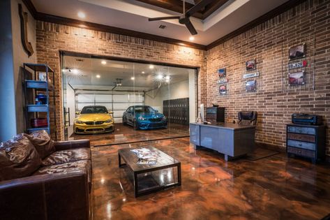 The Witte family spent $30,000 to build a show garage in their home in Granbury,... Mobil Design, Casa Garage, Plan Garage, Man Garage, Garage Design Interior, Luxury Car Garage, Garage Loft, Cool Garages, Luxury Garage