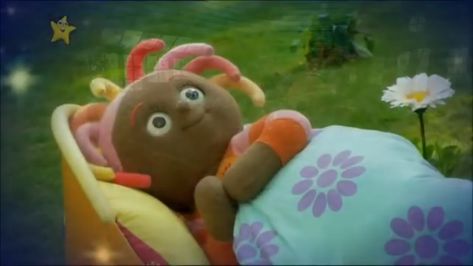 Makka Pakka Funny, Cartoon Garden Aesthetic, In The Night Garden Maka Paka, Makka Pakka Night Garden, In The Night Garden, Coraline Garden Scene, Childhood Memories 2000, Night Garden, Kids Tv Shows