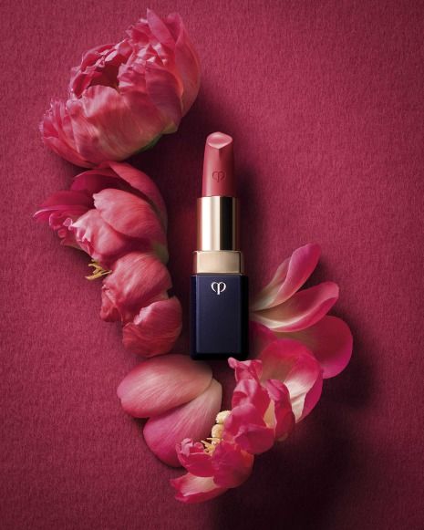 Make Up Still Life Photography, Lipstick Reference, Beauty Cosmetics Photography, Lip References, Holographic Lipstick, Luxury Product Photography, Photograph Products, Lipstick Photography, Lipstick Ad