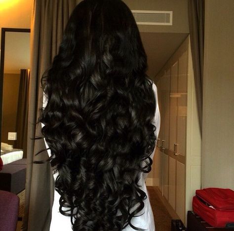 Long Black Curly Hair Aesthetic, Curly Long Black Hair, Long Wavy Black Hair, Long Curly Black Hair, Models Outfits, Black Wavy Hair, Long Shiny Hair, Long Silky Hair, Really Long Hair