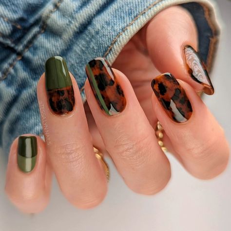 Tortoise Shell 🐢🤎 Fall is here and so are torties! I love this pairing with the green accent. 😍 • • • Polish: @picturepolish… | Instagram Jelly Polish Nail, Nails Jelly Polish, Tortoise Nails, Jelly Polish, Nail Fashion Trends, Trendy Nail Designs, Brown Nail, Brown Nails Design, November Nails