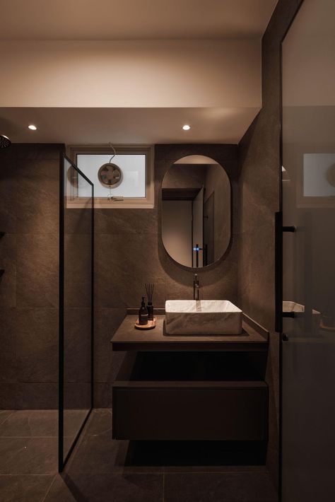 The Interior Design Trends That Will Shape Singapore’s Homes in 2024 Singapore Bathroom Design, Apartment Foyer, Wabi Sabi Bathroom, Bathroom Interior Design Modern, Japandi Home, Cosy Spaces, Interior Design Themes, Contemporary Apartment, Toilet Design