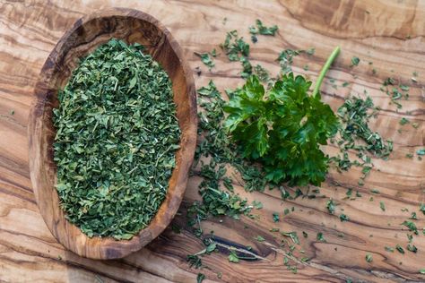 Drying Parsley In Oven, Drying Parsley, Food Dehydrator, Dehydrator Recipes, Tree Hugger, Fresh Parsley, Drying Herbs, Food Waste, The Oven