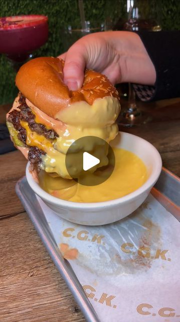 Food In Boston, Diner Food, Boston Food, Recipes Restaurant, Boston Restaurants, Things To Do In Boston, To Do In Boston, Boston Things To Do, Best Burgers