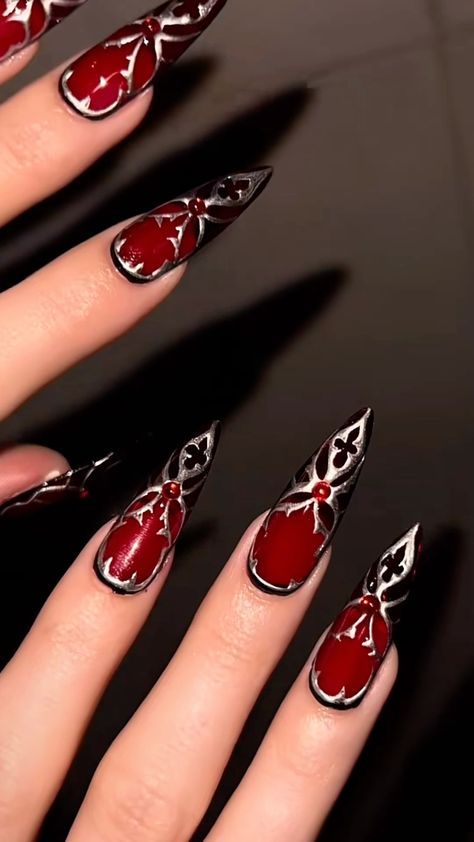 Real Goth, Goth Nail Art, Vampire Nails, Gothic Nails, Goth Nails, Fire Nails, Pretty Acrylic Nails, Black Nails, Almond Nails