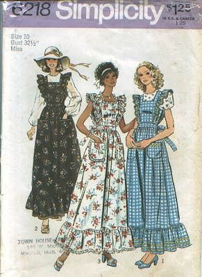 !! Pinafore Sewing Pattern, 70s Sewing Patterns, Skirt Ruffles, Robes Vintage, Sew Ins, Vintage Dress Patterns, Look Retro, Blouse Pattern Sewing, Simplicity Sewing