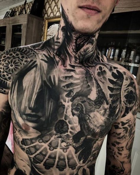 Full Chest Tattoos, Throat Tattoo, Wicked Tattoos, Chest Piece Tattoos, Men Tattoos, Geniale Tattoos, Cool Tattoos For Guys, Full Body Tattoo, Stomach Tattoos