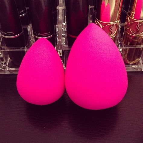 #beautyblender Evening Eye Makeup, Beauty Blenders, Beauty Sponge, Beauty Boutique, Makeup Sponge, Beauty Blender, Love Makeup, All Things Beauty, Makeup Art