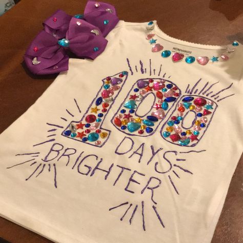 School Shirt Ideas, 50th Day Of School, 100days Of School Shirt, 100 Días De Clases, 100 Days Of School Shirt, Outfits Baggy, School Sweatshirts, 100th Day Of School, Crafty Kids