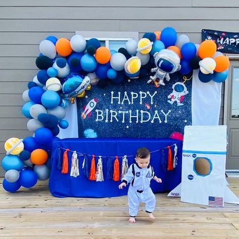 Space 3rd Birthday Party, Outerspace Birthday Theme, Astronaut Theme Birthday Party, Outer Space Birthday Party Decorations, Astronaut Birthday Theme, Boys First Birthday Party, Birthday Party Space, Outer Space Birthday Party, First Birthday Party Ideas