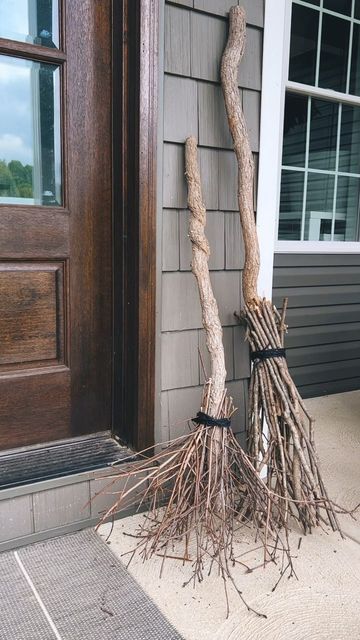 kristen on Instagram: "DIY witches broom 🧙🏼‍♀️ here’s what you need 🧹 sticks 🧹 cable zip ties 🧹 yarn I decided to make these for my front porch this year. I first tried tying the sticks with yarn but it wouldn’t hold so these zip ties worked perfectly. . . #halloweendecor #halloweendecorations #halloweendecorating #falldecorations #falldecor #falldecorating #diydecor #diyhomedecor #diyhome #homedecor #homedecorlovers #homedecorideas #homedecoration #diyhomedecorating #halloweenideas #hallow Diy Witches Broom, Diy Witches, Outdoor Witch, Halloween Witch Brooms, Halloween Brooms, Witches Broom, Halloween Fest, Halloween Witch Decorations, Homemade Halloween Decorations