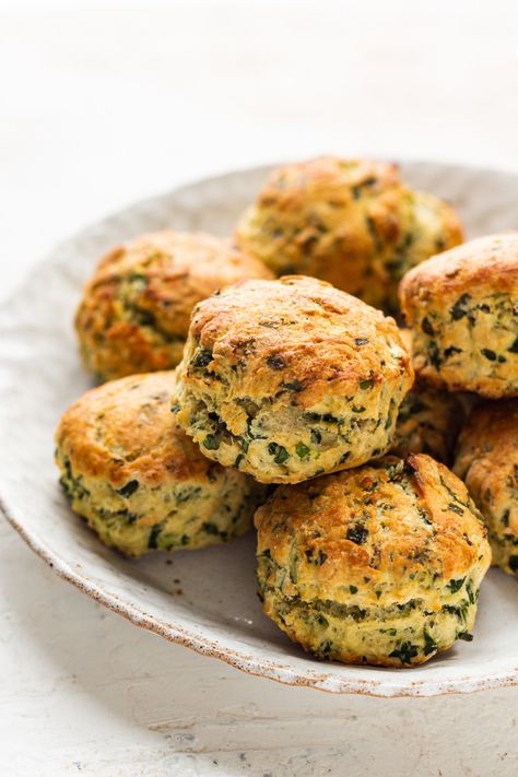 Wild garlic vegan scones - Lazy Cat Kitchen Gluten Free Vegan Biscuits, Vegan Easter Brunch, Lazy Vegan Recipes, Vegan Easter Dinner, Vegetarian Easter Recipes, Vegan Thai Green Curry, Vegan Easter Recipes, Lazy Cat Kitchen, Vegan Scones