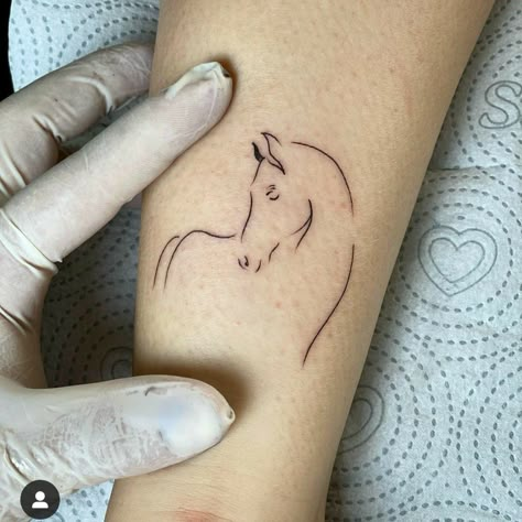 Delicate Horse Tattoo, Horse Small Tattoo, Single Line Horse Tattoo, Fineline Horse Tattoo, Dainty Horse Tattoo, Horse Tattoo Ideas Small Simple, Tiny Horse Tattoo, Horse Tattoos For Women, Fine Line Horse Tattoo