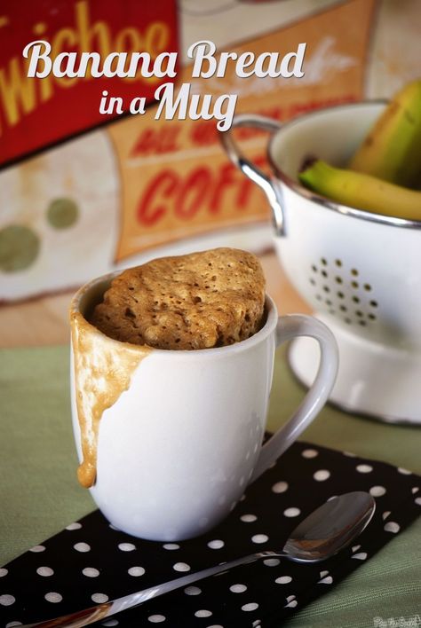 banana_mug_cake_0025A Banana Bread In A Mug, Bread In A Mug, Cake Microwave, Banana Bread Mug, Banana Mug Cake, Easy Microwave Recipes, Microwave Recipe, Mug Cake Microwave, Mug Cakes