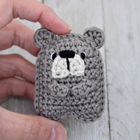 Animals To Crochet, Crochet Pattern Written, Knit Amigurumi, Crochet Pocket, Crocheted Stuff, Crochet Hearts, Pola Amigurumi, Knitting Patterns Toys, Valentines Crochet