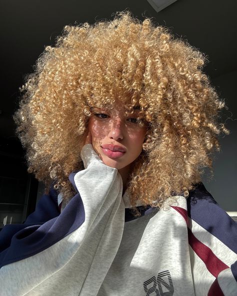 check out @aelfricedenofficial ‘s black friday sale! dc: fros25 #aelfriceden ad Blonde afro girl, blonde afro, blonde 3c curly hair, blonde fro, blonde curls, 3c curls, 4a curls 4a Curls, 3c Curls, Curly Hair Blonde, 3c Curly Hair, Hair Braid Patterns, Blonde Afro, Blonde Natural Hair, Curly Fro, Dyed Curly Hair