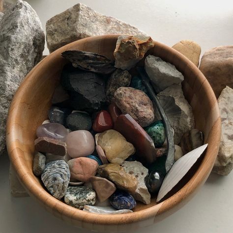 Displaying Rocks, Crystal Collection Aesthetic, Rock Collecting Aesthetic, Aesthetic Crystal Collection, Crystals In A Bowl, Crystals In Bowl, Crystals Shop Aesthetic, Collecting Rocks Aesthetic, Selfcare Products