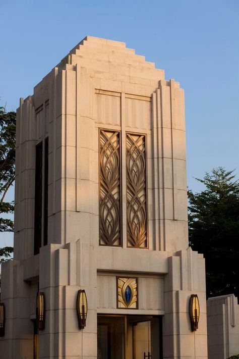 Art Deco Buildings Architecture, Art Deco Arquitectura, Haussmann Architecture, Art Deco Exterior, Neo Art Deco, Art Deco Apartment, Art Deco Ideas, Architectural Jewelry, Inspo Art