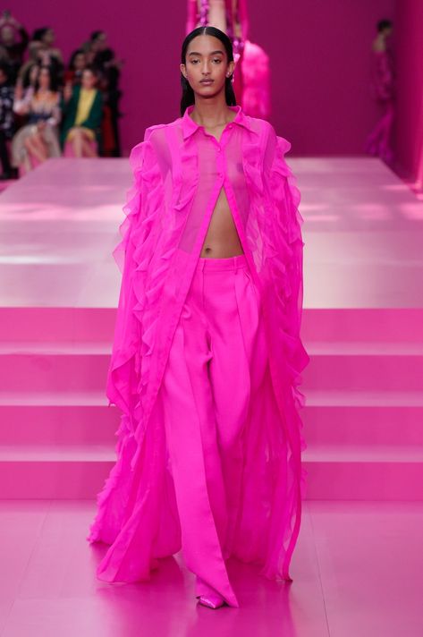 Eli Saab, Flared Skirt Dress, Paris Fashion Week Runway, Mode Rose, Fashion Chanel, Moda Paris, Stylish Party Dresses, Pink Neon, Fashion Catalogue