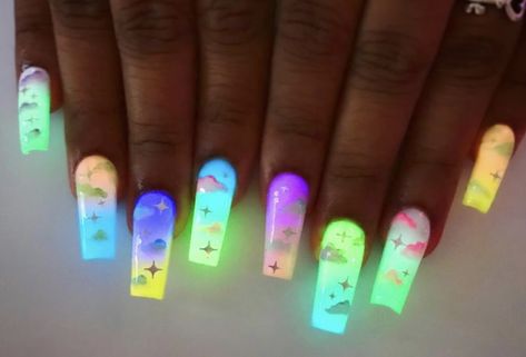 Liquid Filled Nails, Dreamville Festival Nails, Glow Party Nails, Black Light Nail Designs, Glow Nails Design, Blacklight Nails, Lesbian Acrylic Nails, Glow In The Dark Nails Acrylic, Rave Nails Festivals