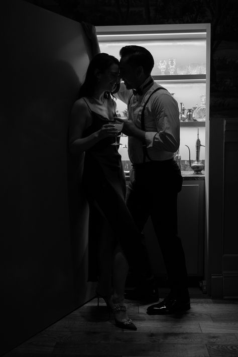 Chef Romance Aesthetic, Boss Employee Relationship Aesthetic, Couple In Bar, Bar Couple Photoshoot, Drunk Couple, Business Couple, Couple Shooting, Reality Bites, Nyc Bars