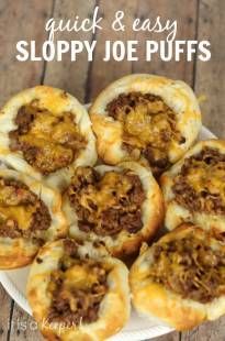 Easy Chicken Pot Pie Puffs - Page 2 of 2 - It Is a Keeper Crescents Recipes, Crowd Meals, Sloppy Joes Easy, Pillsbury Crescent, Tin Recipes, Yummy Dishes, Fingerfood Party, Sloppy Joes Recipe, Big Crowd