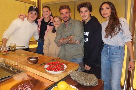 Victoria And David Beckham, Beckham Family, The Beckham Family, Posh And Becks, Victoria And David, David And Victoria Beckham, Victoria Beckham Style, Brooklyn Beckham, Family Bonding