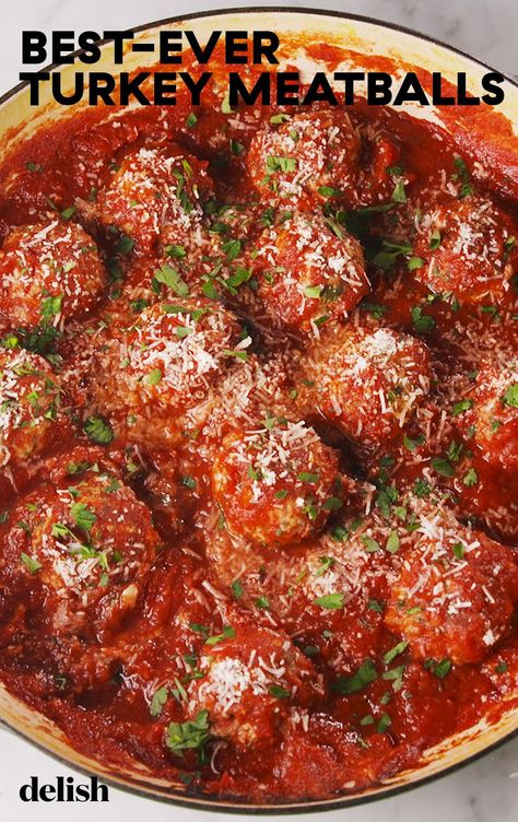 Baked Italian Meatballs But add venison instead of turkey and breadcrumbs Italian Turkey Meatballs, Baked Italian Meatballs, Ground Turkey Meatballs, Turkey Meatballs Baked, Turkey Meatball Recipe, Baked Turkey, Italian Meatballs, Meatballs Recipe, Turkey Meatballs