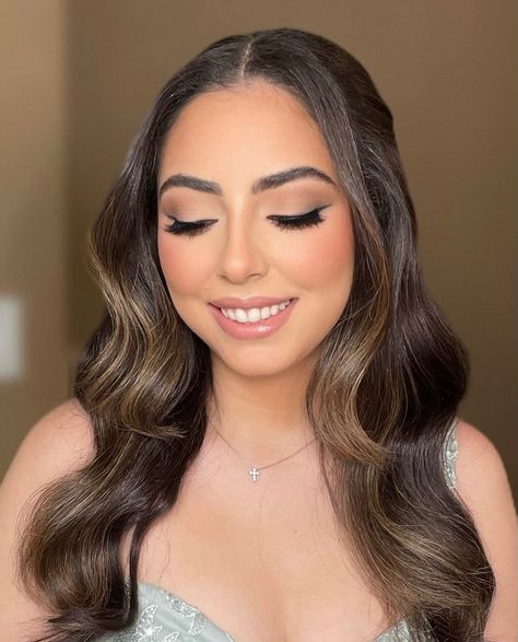 ✨ Bridal Inspo Alert! ✨ Check out this stunning look: matte eyes with a smoky line and soft glam, perfect for those special moments leading up to your big day. Save this for inspo and let your bridal beauty shine! 💍💕 #BridalInspo #SoftGlam #MatteEyes #SmokeyLiner #VeroSolimanBeauty #BridalMakeup #WeddingLook #njbrides #NJBridalMakeup #NJMakeupArtist Wedding Makeup Elegant Classy, Bridal Makeup Full Glam, Soft Glam Formal Makeup, Formal Makeup, Soft Eyes, Matte Makeup, Wedding 2025, Nails Makeup, Soft Glam