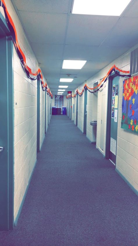 Hallway Decorations #halloweendecor #college #RA #ResLife #ResidentAssistant #LynchburgCollege Res Life Bulletin Boards, Res Life, Entry Decor, Resident Assistant, 2nd Floor, Dream Job, Hallway Decorating, Hallway, Halloween Decorations